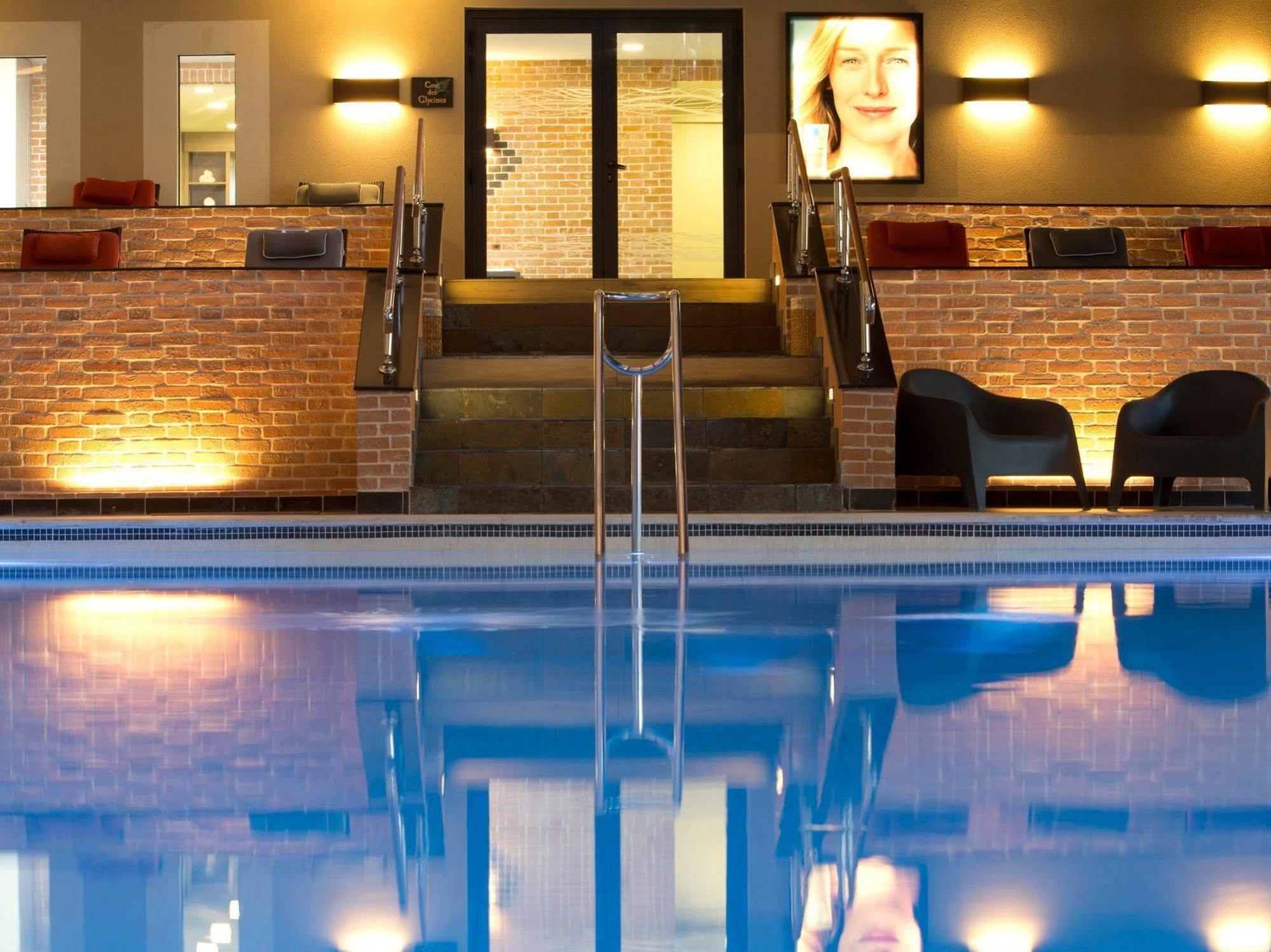 Logis Hotel Saint-Roch Pleumartin Exterior foto